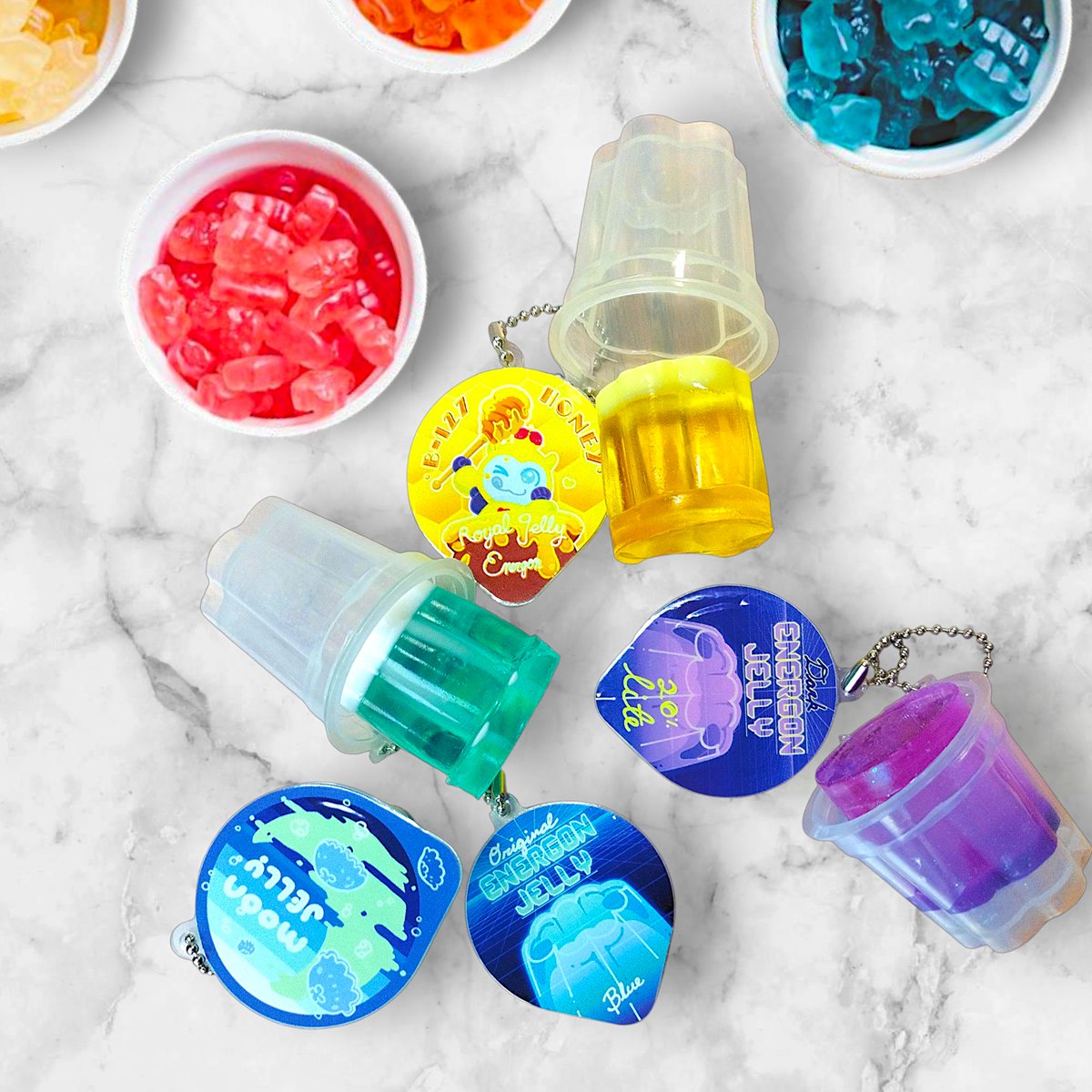 Puromarudoodles's tweet image. That time of year again where I drop by my local Transformer Con. Proudly debuting these energon jellies this Saturday! Numbers are limited so get them before they're gone!
Thanks to @margalita_go for helping me make these a reality!✨✨✨