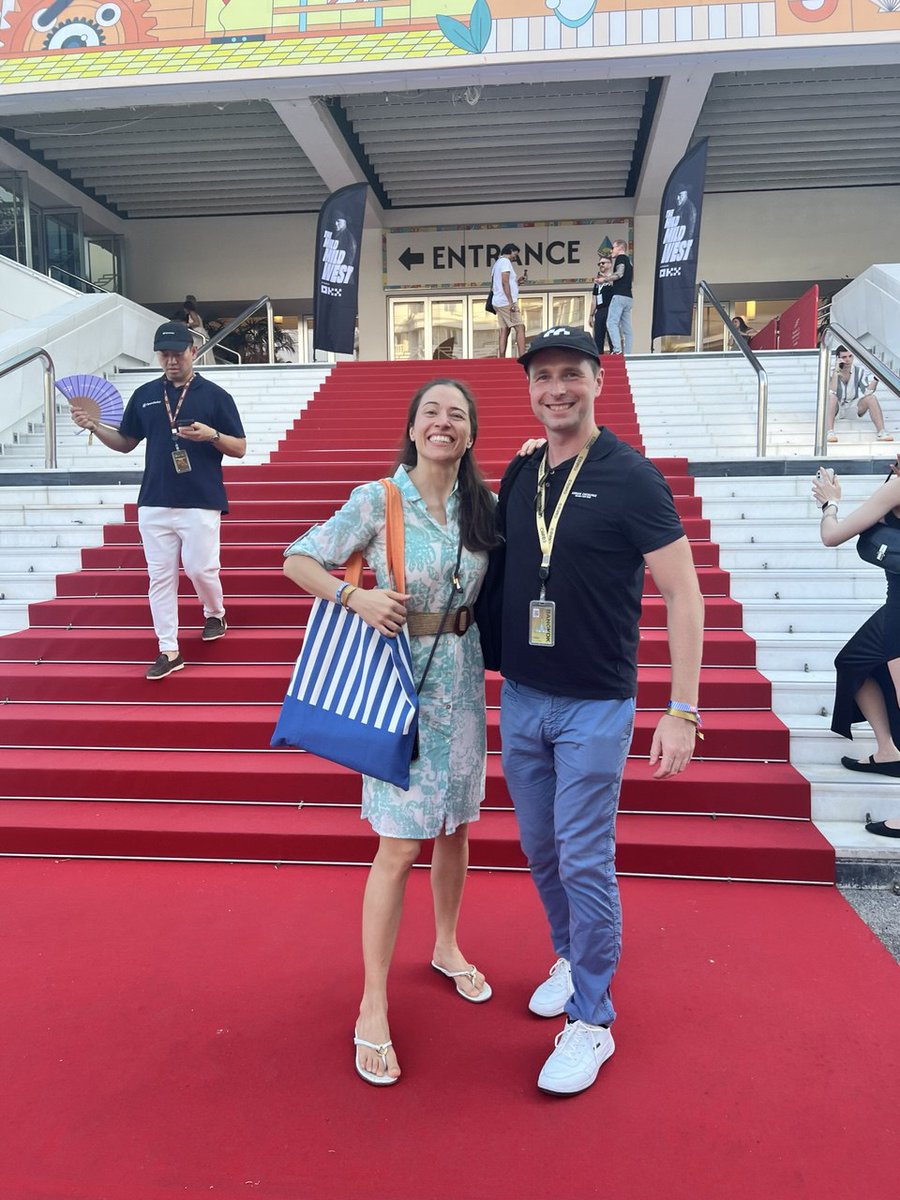 piffie's tweet image. Now that all the ETHCC selfies and pitch decks are posted...let me talk about what was happening off-stage.
This is the behind the scenes you missed. A🧵 (1/8):