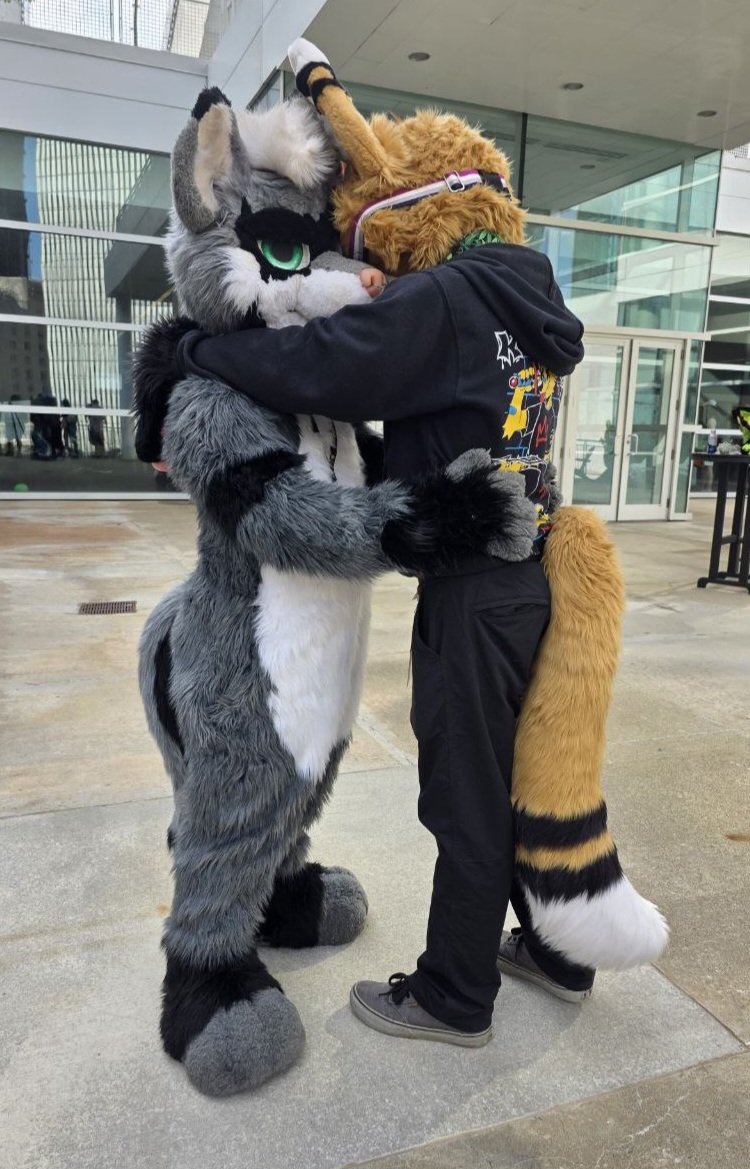 FawksUwU's tweet photo. There's something so surreal about going from years of abuse to a relationship with someone who makes you feel so safe and loved. Couldn't have asked for someone better ❤️ no matter what you've been through you'll find someone who treats you right. https://t.co/s15RYfeXDr