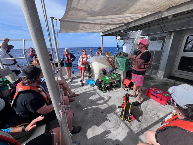 R/V MANTA is back in the sanctuary! 

R/V MANTA is the sanctuary's research vessel that conducts research and monitoring in and around the sanctuary and went in for a shipyard period in 2023. Divers and crew conducted emergency plans and rescue scenarios to prep for the season.