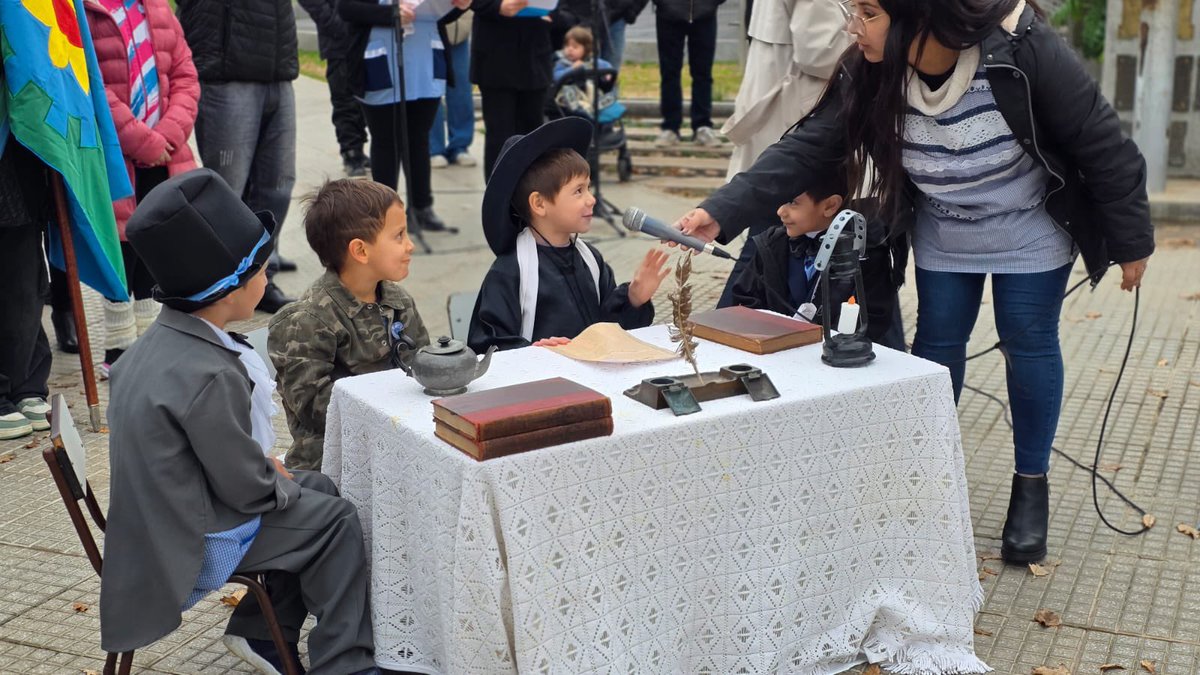 9 de Julio – Día de la Independencia
Acto central – Plaza San Martín de Carlos Casares.

Hoy participé del acto central en conmemoración del Día de la Independencia Nacional.

Con la participación de la comunidad educativa, autoridades judiciales, legislativas y funcionarios del