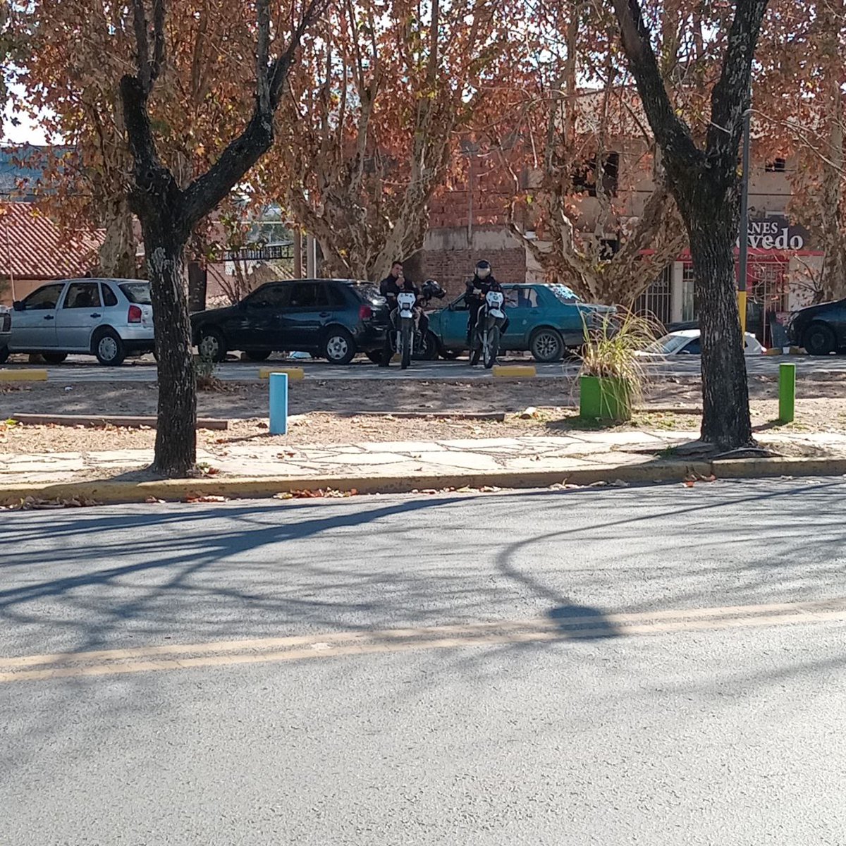 kariluz72's tweet photo. Lunes fuera del Municipio de La Falda, no a la privatización!! https://t.co/nPMF4O2BMl