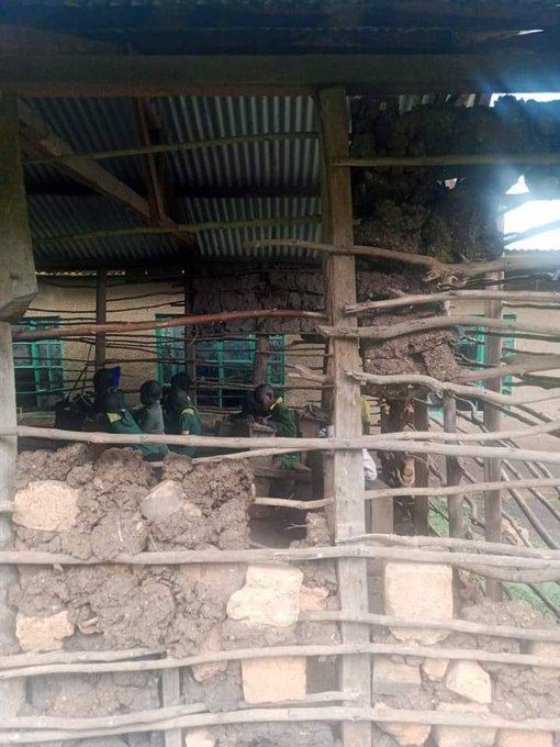 DukeOfSavannah's tweet image. The president of Kenya is building a multimillion dollar Church at his official residence.
Meanwhile, this is what many schools in Kenya look like :