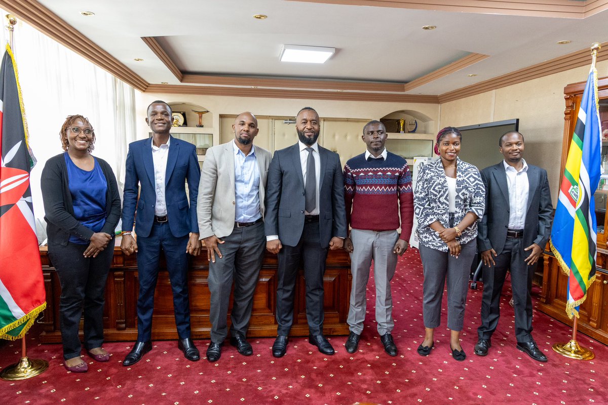 HassanAliJoho's tweet image. I had the pleasure of hosting the leadership of the Mining Engineers Society of Kenya (@mining_MESK) led by their Chairman, Eng. @komu87, who paid a courtesy visit to my office.
Our discussions zeroed in on critical priorities including eliminating mining accidents, eradicating…