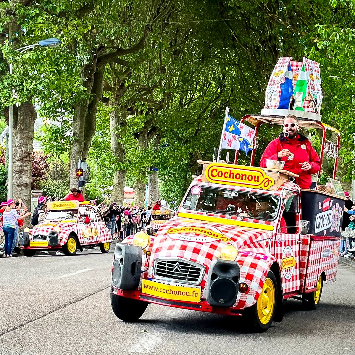 Hier, le Tour de France est passé par SNA ! 

Une journée festive et conviviale, rythmée par le passage des coureurs 🚴

Les Andelys, Frenelles en Vexin, Le Thuit, Cuverville et Heuqueville ont eu la chance d'accueillir ce bel évènement !