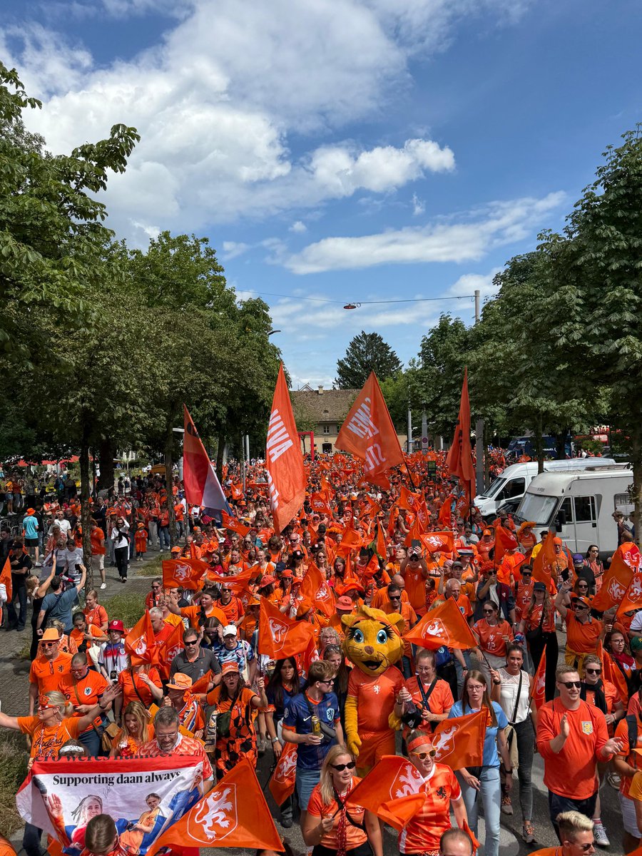 De Oranjebus tweet media