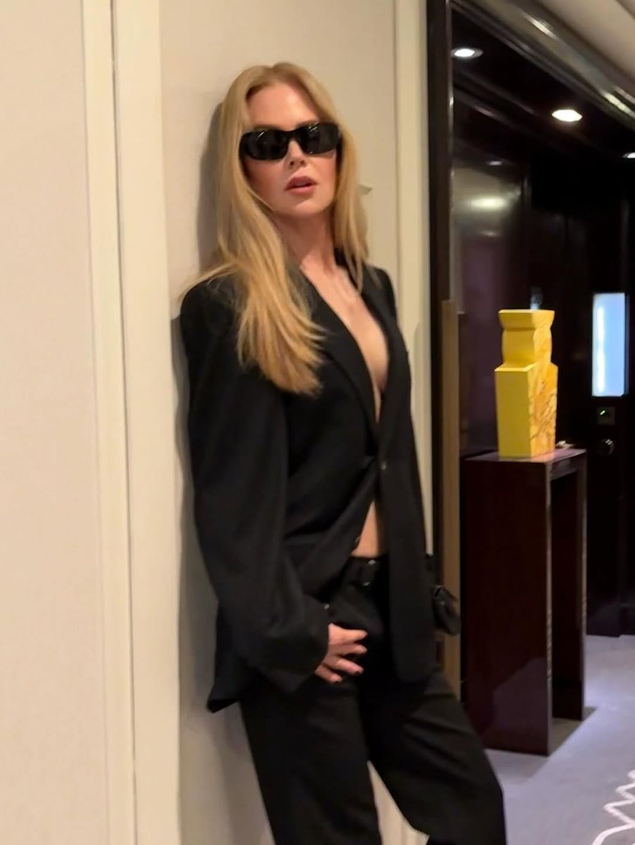 nkidmanbr's tweet image. Nicole Kidman para o desfile da Balenciaga, coleção de Alta-Costura Outono/Inverno 2025/2026, na Semana de Moda de Paris.
📸 Gucci Westman