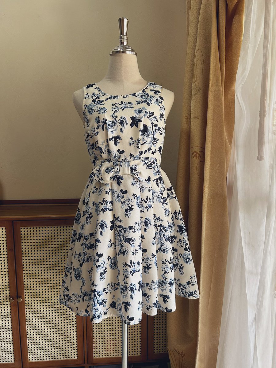 oneseone's tweet photo. 🛍️ 220.-

รอบอก 34 | ยาว 35 นิ้ว.

ตำหนิ : -

ค่าส่งเหมา 50.-

#secondhandshop 
#prelovedfashion #เสื้อผ้ามือสอง #มือสองสภาพดี #vintagestyle #softfashion #pastelaesthetic #เสื้อผ้าวินเทจ 
#minimalfemalestyle #โล๊ะตู้ #ส่งต่อ https://t.co/mSrvAe2nSe