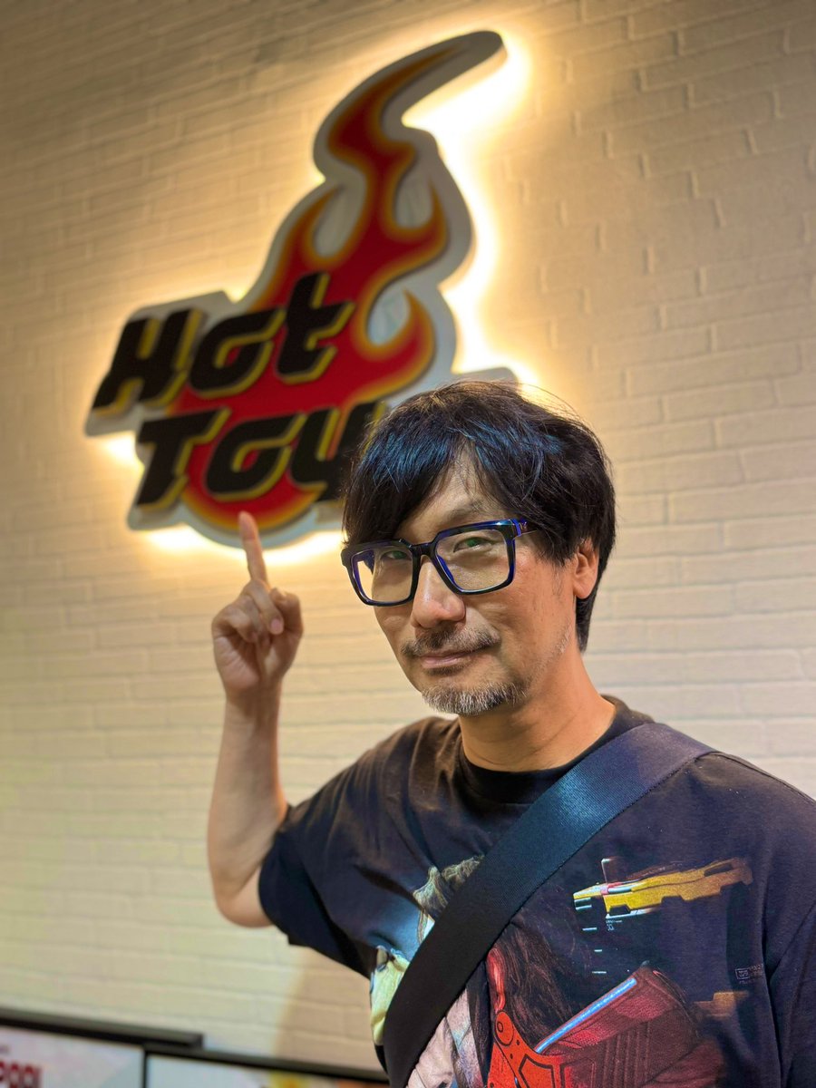 Kaizerkunkun's tweet photo. Hideo Kojima today. 
本日の小島監督。 https://t.co/FGcY03O8lI