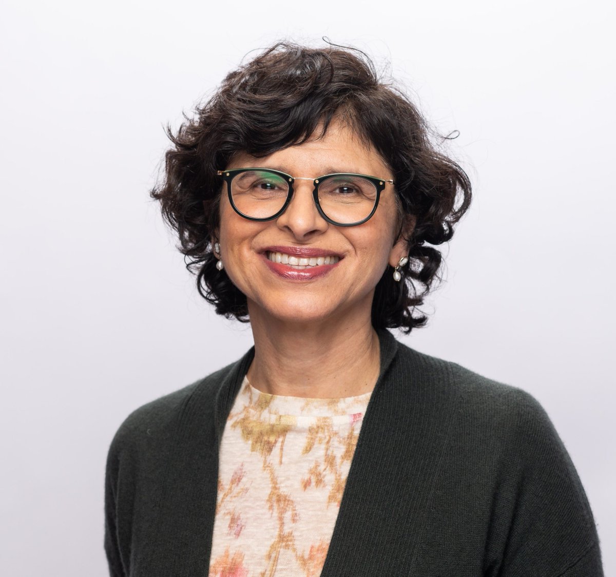 UofUResearch's tweet image. What does it mean to belong in rural Utah?
@UUtah's Dr. Ruma Chopra is listening—and leading Mellon-funded research rooted in community stories and identity. 🌟
🔗 f.mtr.cool/qofmjbxatg
#UofUResearch #HumanitiesResearch #Utah #ResearchImpact #UtahStories #RuralUtah