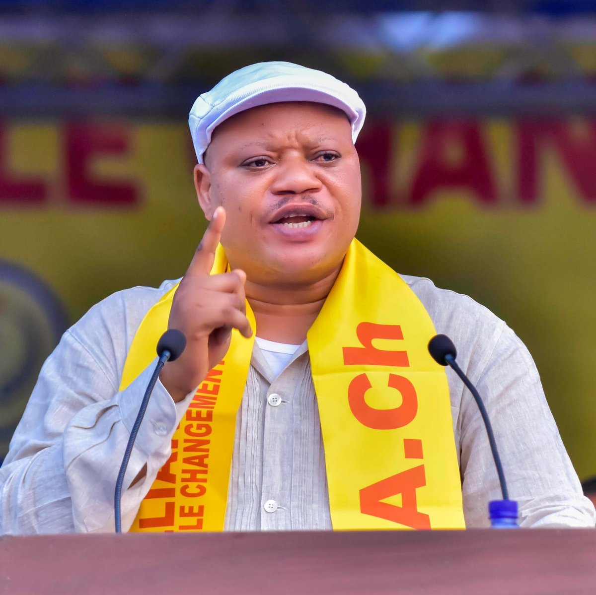 Général AYOR (@ayorompen) on Twitter photo « Combattant, je le suis ! Combattant, je le resterai ».
Je te célÚbre, Camarade Président national <a href="/kabund_jmkkrock/">Jean Marc KABUND-A-KABUND</a> , combattant de la liberté.
Demain sera meilleur !!! « Combattant, je le suis ! Combattant, je le resterai ».
Je te célÚbre, Camarade Président national <a href="/kabund_jmkkrock/">Jean Marc KABUND-A-KABUND</a> , combattant de la liberté.
Demain sera meilleur !!!