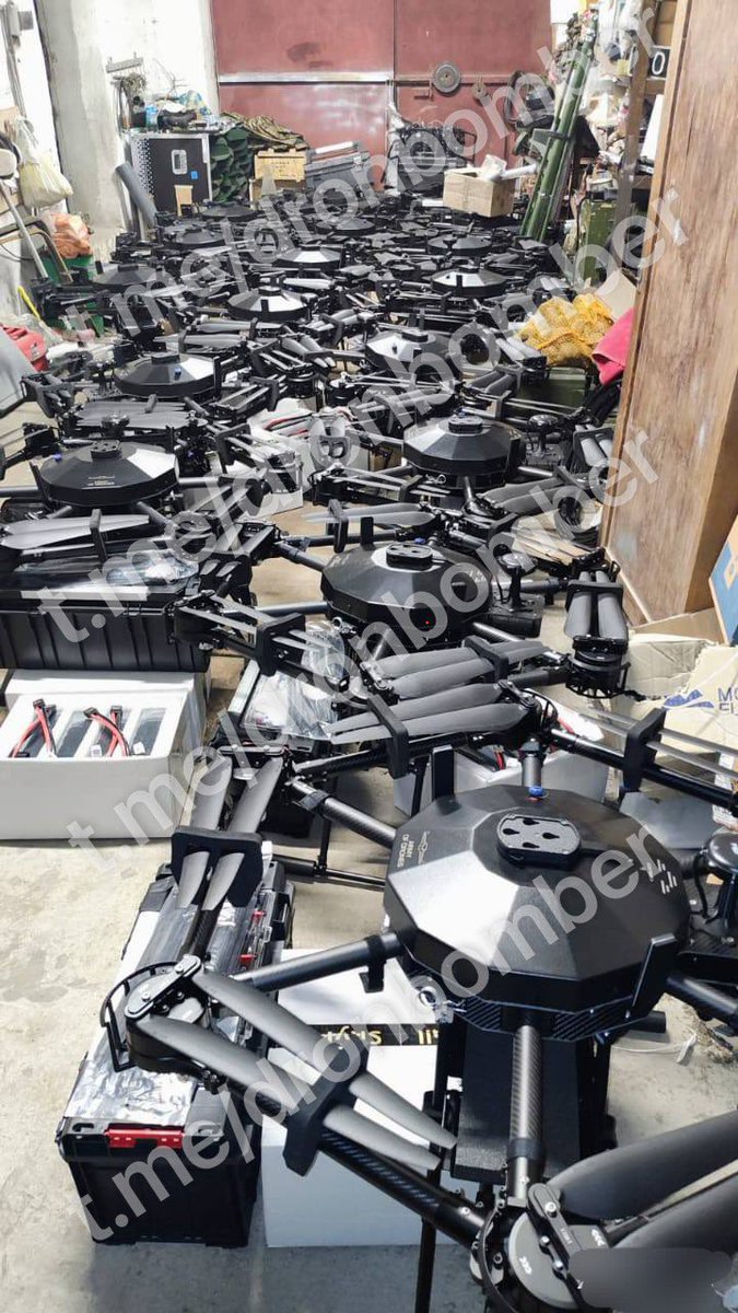 DrnBmbr's tweet image. A truck full of "vampires" arrived in Kherson region. beauty 😍
#Vampire #Army of Ukraine #Defense of Ukraine