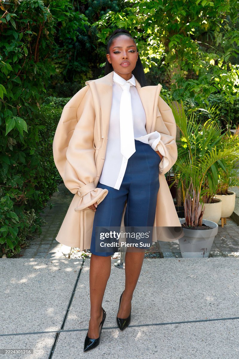rydersxsource's tweet image. •—/ 📸 • @RyanDestiny attends the Viktor &amp;amp; Rolf Haute Couture FW25/26 #PFW show 🤎 •