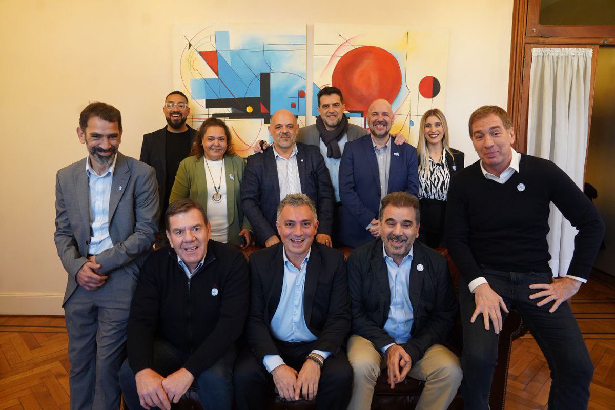Sebastián Pareja (@spareja_) on Twitter photo Desde la provincia de Buenos Aires, lo decimos sin rodeos: la era K terminó.
Con la visión del Jefe <a href="/KarinaMileiOk/">Karina Milei</a>, y el coraje de nuestro Presidente <a href="/JMilei/">Javier Milei</a>, venimos trabajando hace tiempo para construir un espacio en el que todo aquel que esté de acuerdo con las ideas de la Desde la provincia de Buenos Aires, lo decimos sin rodeos: la era K terminó.
Con la visión del Jefe <a href="/KarinaMileiOk/">Karina Milei</a>, y el coraje de nuestro Presidente <a href="/JMilei/">Javier Milei</a>, venimos trabajando hace tiempo para construir un espacio en el que todo aquel que esté de acuerdo con las ideas de la