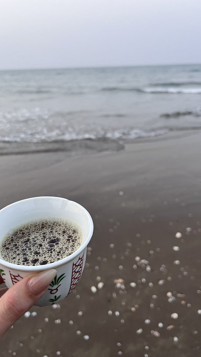 Om_a18's tweet photo. ياربَ السعادات ، والأيـام السـارّهه 💙 !   ོ ِ . https://t.co/FAFAGuhyUM