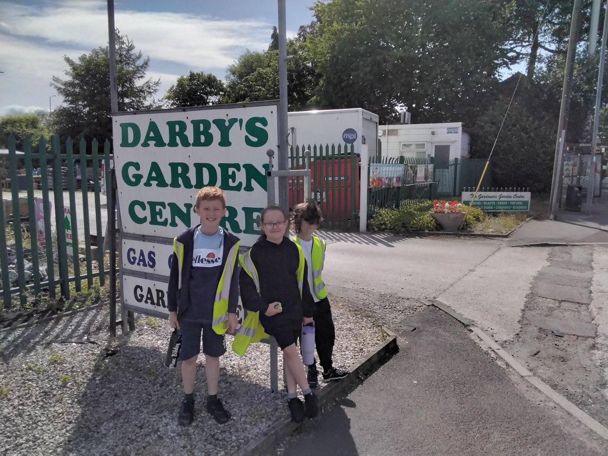 EcoGates's tweet image. A few more of us at work on the train station, as part of a collaborative project between #FriendsofWesthoughtonTrainStation and us! Many thanks to Patrick, Stephen and @Darbysgarden for their kind support!