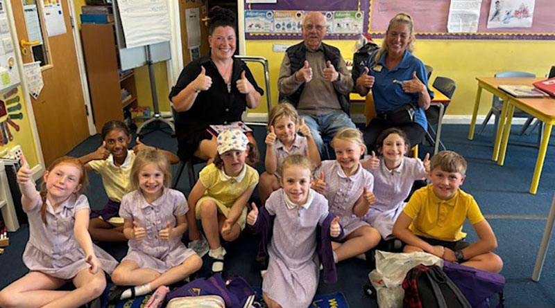 Silvanna Court Resident Joins School Sign Language Club in Inspiring Intergenerational Project thecareruk.com/silvanna-court… #Care #Care_Homes #Care_Residents #News