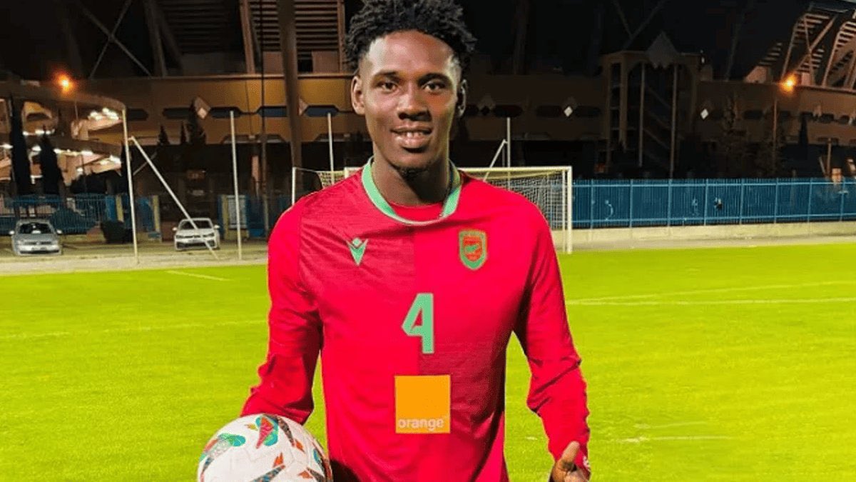 MuziBucs on X: "No one is benching Abdoulaye D Mariko at Orlando Pirates I  can tell you that for free. He is a complete CM, what a coup 😭😭  https://t.co/YU4aQGxvY3" / X