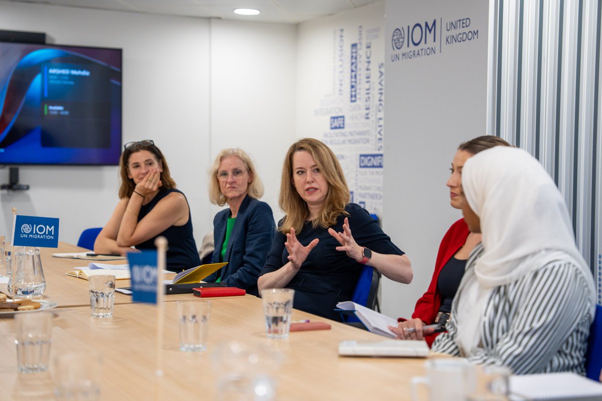 IOMchief's tweet image. Today I met skilled professionals rebuilding their lives, and strengthening the UK, through @UNmigration’s Displaced Talent for Europe initiative with @TBBforTalent.
When we invest in displaced talent, everyone wins: people find safety & host countries meet urgent labor needs.