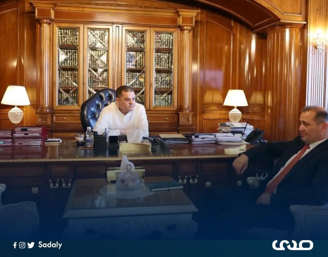 "#الدبيبة" يبحث مع #رئيس_مصلحة_الضرائب مستوى الإنجاز داخل المصلحة، وخططها الرامية وتطوير آليات التحصيل ورفع معدلات الامتثال الضريبي، مشدداً على أن مصلحة الضرائب تُعد إحدى ركائز دعم الخزانة العامة وتعزيز الاستقرار المالي للدولة

#صدى #ليبيا