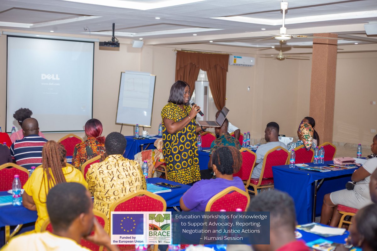 MertonEverett's tweet photo. Empowering voices, advancing justice. @MertonEverett joined @arochaghana under the EU‑funded BRACE Project in Kumasi, facilitating workshops on rights, advocacy, and community‑led legal action. #BRACEProject #CommunityJustice #HumanRights #Kumasi https://t.co/KjR6BfddM2