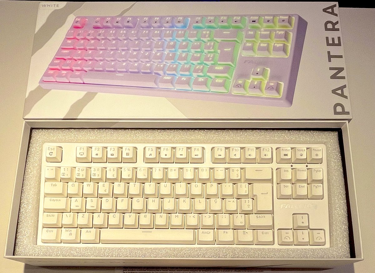 VENDO PRA SAIR HOJE

teclado pantera tkl switch blue

NUNCA USADO

tá 390 no site faço por 200!!