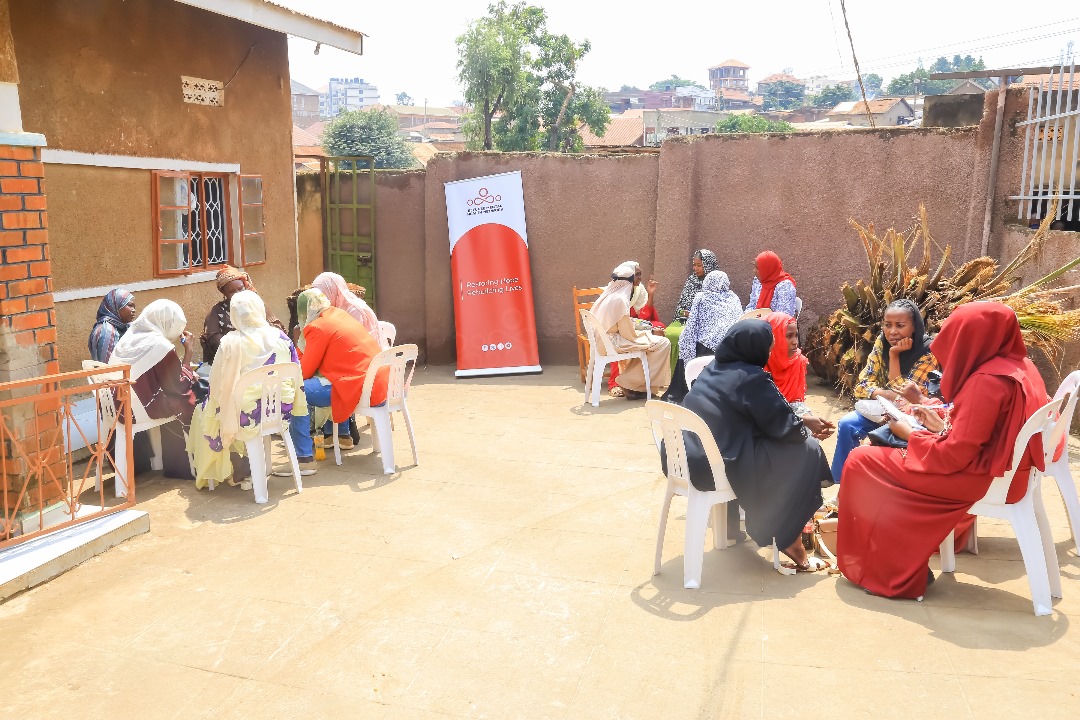 RefugeeMHNetwrk's tweet image. Today we had a mental health session with women from the Sudanese community. Many are new arrivals, carrying emotional weights of conflict & survival. A Sudanese counselor who spoke their language made a deep difference.
@WeAreCohere_Org