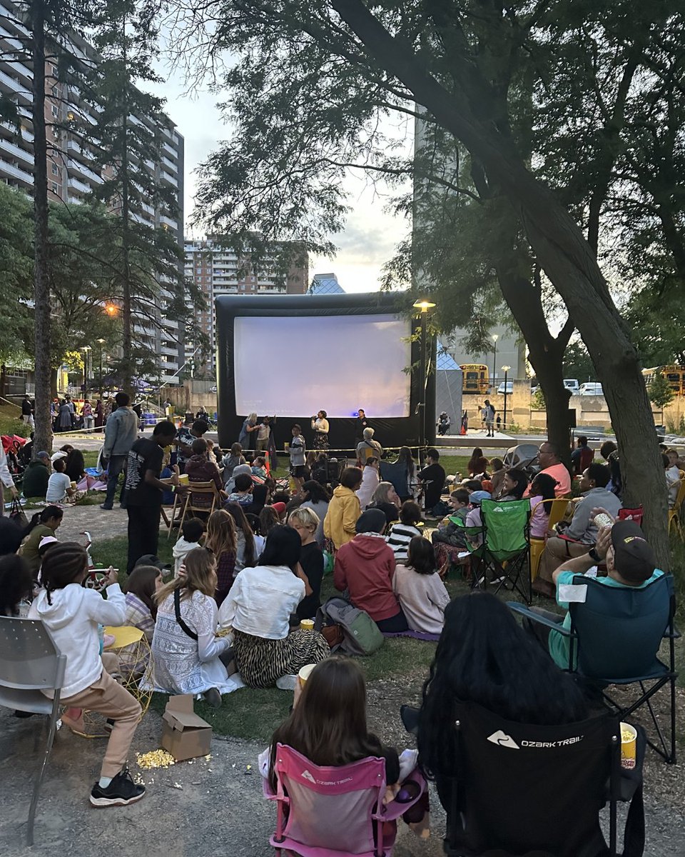 CllrAmberMorley's tweet photo. Incredible turnout to this year's movie night in Mabelle Park! We're lucky to have such great, community-focused partners in TCEU @Local416 and @mabellearts, and an amazing community to enjoy spending an evening with. https://t.co/lGZX7irdbH