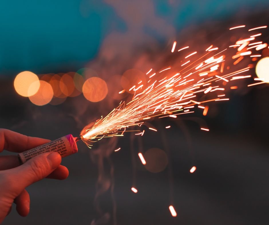 Fireworks + camping = unforgettable… if you play it safe. 🎆⛺
🔥 Follow fire bans
💧 Keep water nearby
🚫 Never leave flames unattended

Celebrate smart. Adventure responsibly.
#FireworkSafety #CampingTips #LeaveNoTrace #OutdoorSafety