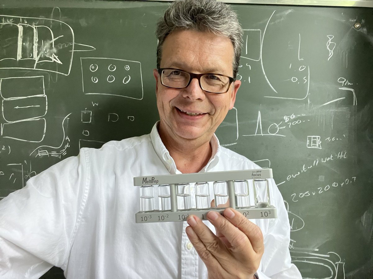 muller_group's tweet image. Showing the impact of #viscosity on flow with the FlowShow kindly provided by Daniel Treffer from @MeltPrep to the #students in #material #science today in the #lecture - very cool! Thank you very much Daniel!