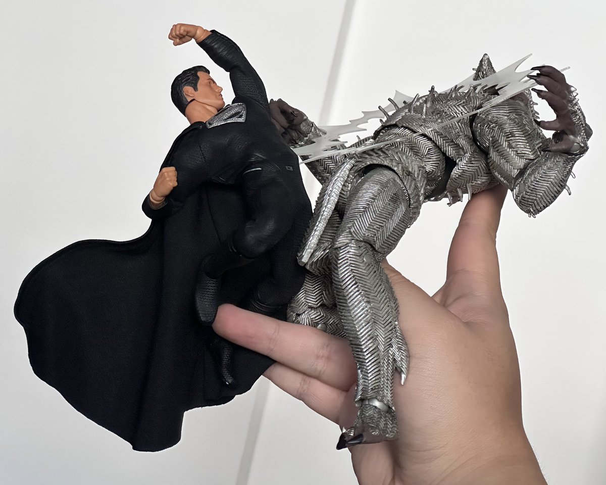 lethalcollector's tweet image. Day 4 of Posing Every #Superman Figure I Have: Manipple Studio & Mezco Henry Cavill Superman