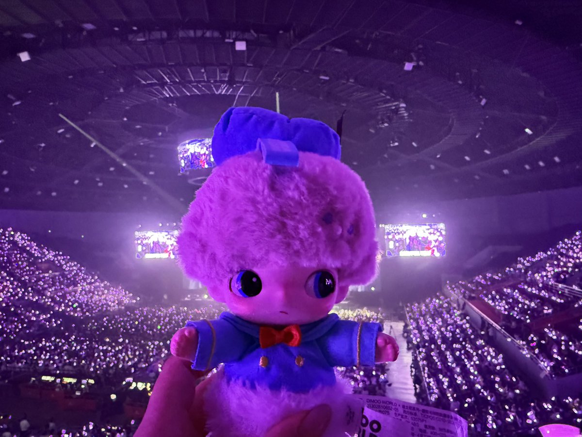 Coisiniluo's tweet photo. 背后有光的男人 https://t.co/KbMk3K5uvv