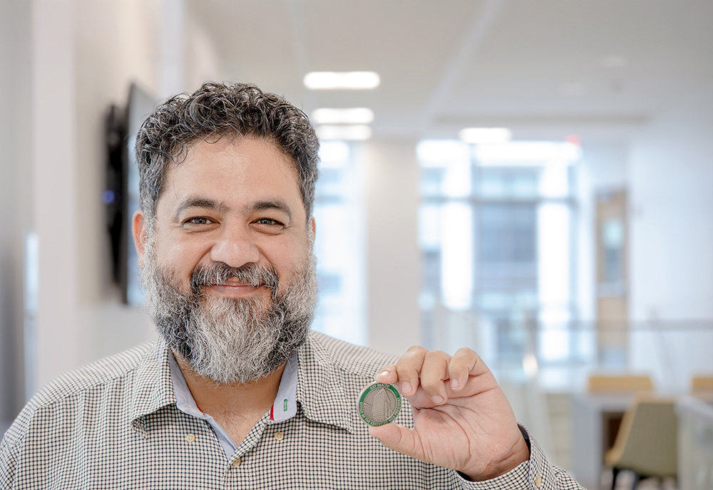 USFHealth's tweet image. #USFHealth's Jesse Casanova recently coordinated an international delegation resulting in several strategic partnerships that will advance health education, research and patient care. For his efforts, he was recognized as a USF Health Culture Champion. bit.ly/4lCZC8t