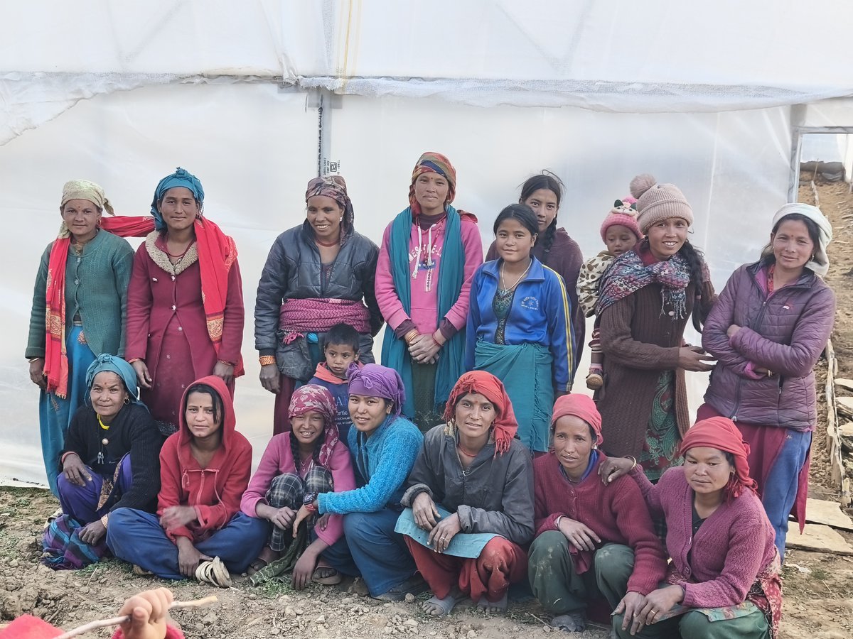 RedPandaNetwork's tweet image. We have a new restoration site! 🌱
🙌 We're working with these incredible local women in Budabada, Jumla District, Nepal, to establish a forest nursery where native trees will be grown for replanting in degraded red panda habitat in the area.
🌳In these nurseries, we raise…