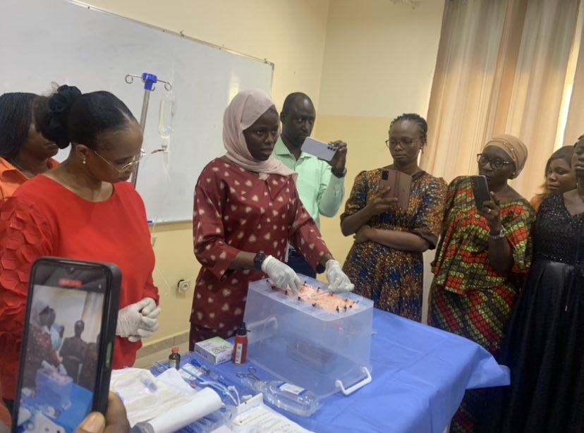 Rasha_Darwish_'s tweet photo. A life saved : Guinea 2nd case of use of PD in a pediatric pt with AKIN -started with the #ISPD1 supporting #AfricanAFRAN lastly the workshop in Senegal 2024-Next: Paid forward: Senegal team educate Guinea team through AFRAN!๐๐ป @niangabdou0406 @NiakhaleenKeita @Nihal_Hamary https://t.co/GxOYTgwtQk