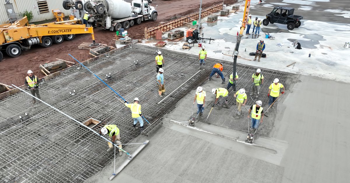 HansenRice's tweet photo. Exciting progress at Sofidel Project North in Duluth, MN!

Deep foundation work is complete, and the pad is nearly ready. Next up: assembling a 285-ton crane to begin vertical construction on the high bay warehouse.

More to come—stay tuned! https://t.co/Ass0OgGi4J