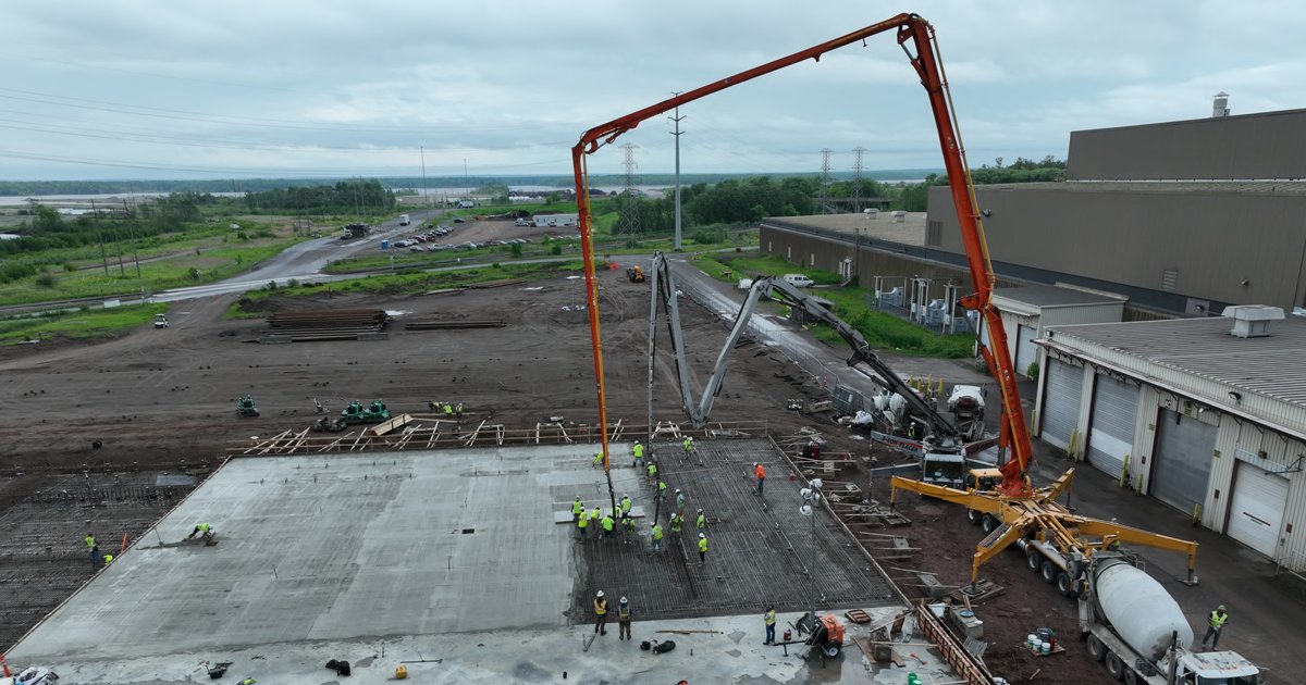 HansenRice's tweet photo. Exciting progress at Sofidel Project North in Duluth, MN!

Deep foundation work is complete, and the pad is nearly ready. Next up: assembling a 285-ton crane to begin vertical construction on the high bay warehouse.

More to come—stay tuned! https://t.co/Ass0OgGi4J