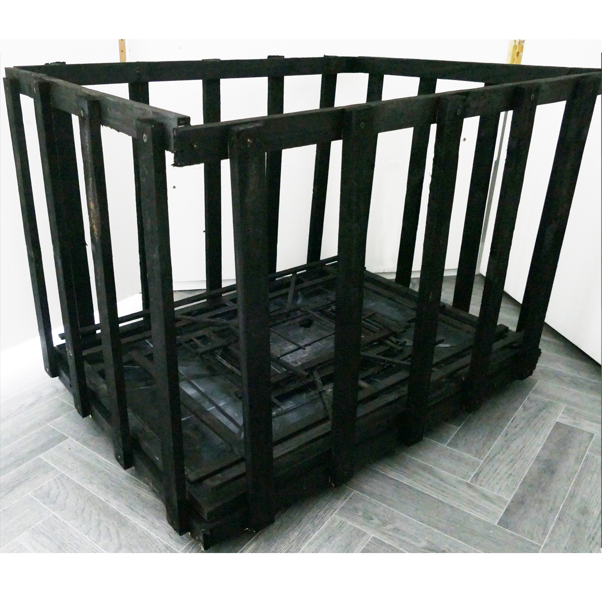 Prima Materia, acrylic on canvas 50cm x 60cm

This painting reflects on the alchemical prima materia, the undifferentiated substance from which transformation begins. 

#nigredo #alchemy #ShadowWork #Transformation