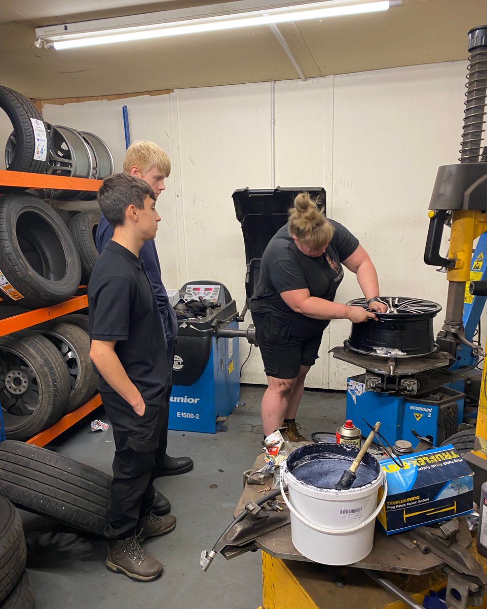 athenalearning_'s tweet image. Success for Launceston College’s 2025 Work Experience Programme!
Year 10 &amp;amp; 12 students gained hands-on insight across—from cardiology &amp;amp; aerospace to the Army, police, pro football &amp;amp; more. Inspiring ambition &amp;amp; confidence  
#WorkExperience #LauncestonCollege  #CareersEducation