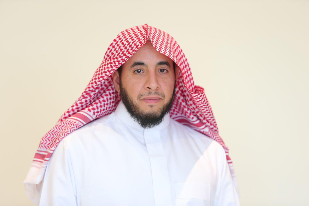الشيخ أمين الحيدر، يشكر القيادة الرشيدة بمناسبة ترقيته للمرتبة الرابعة عشرة.

pv.gov.sa/news/Pages/n1-…