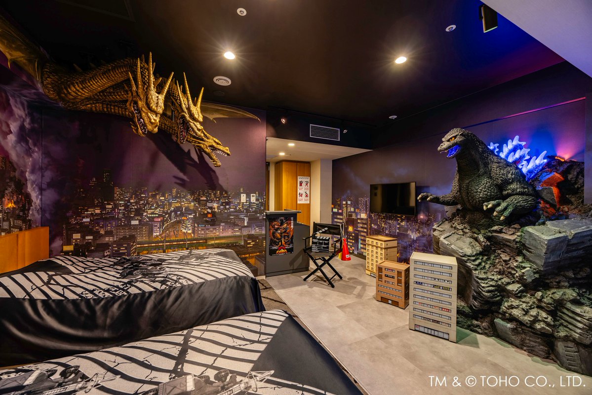 Godzilla_Toho's tweet image. 🎬 Lights! Camera! Kaiju! Reservations are now open for the all-new "Godzilla vs. King Ghidorah Room" at Hotel Gracery Shinjuku in Tokyo: ow.ly/zv0l50WmCTe