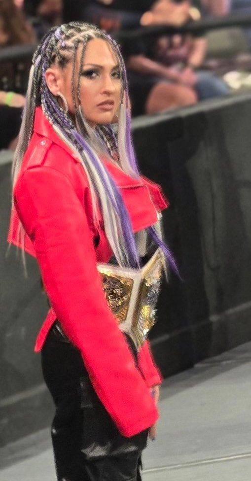 Yuck. NXT.
  
✨👑✨