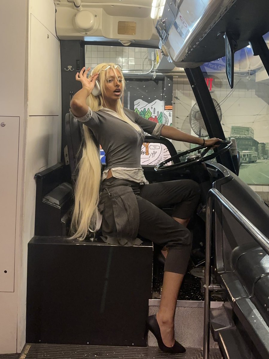 ✩⋆.ೃ࿔°𝄞 سماء °。✫彡♪𓇢𓆸 。・:*:・゚ tweet media