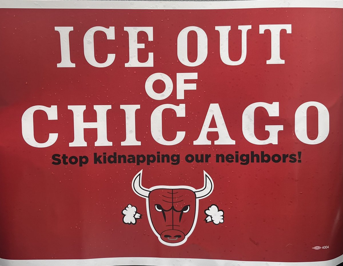 BREAKING: ICE invades National PUERTO RICAN museum in Chicago yesterday. Today, the community joined elected officials to demand #ICEOutOfChicago