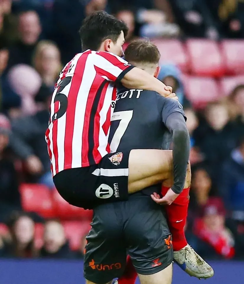 NickCharlson14's tweet photo. @SkyBetChamp https://t.co/0LJSUCUzsL