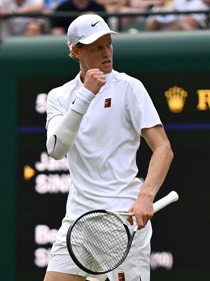 chetempochefa's tweet image. Ed è SEMIFINALE!
Il numero 1 al mondo Jannik #Sinner conquista la semifinale a #Wimbledon superando per 3-0 Ben Shelton 👏🏼
Ancora una volta fantastico!