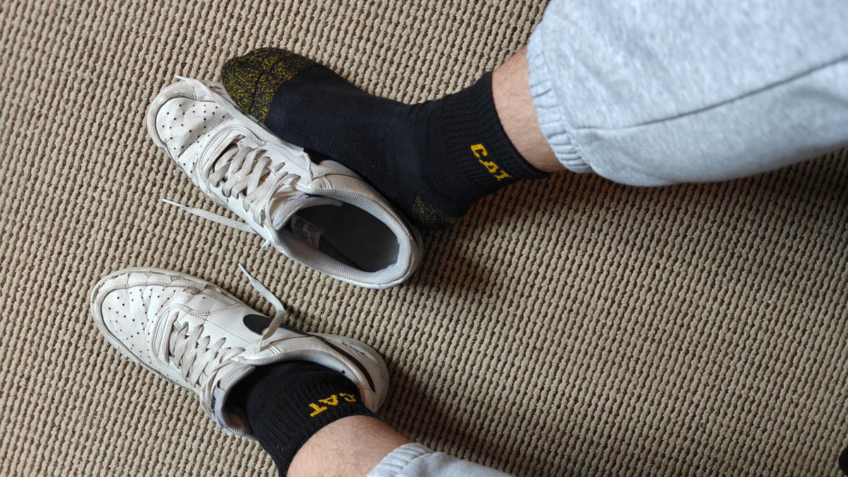 My super smelly sweaty socks stuck to my feet all day 😈🧦🐽