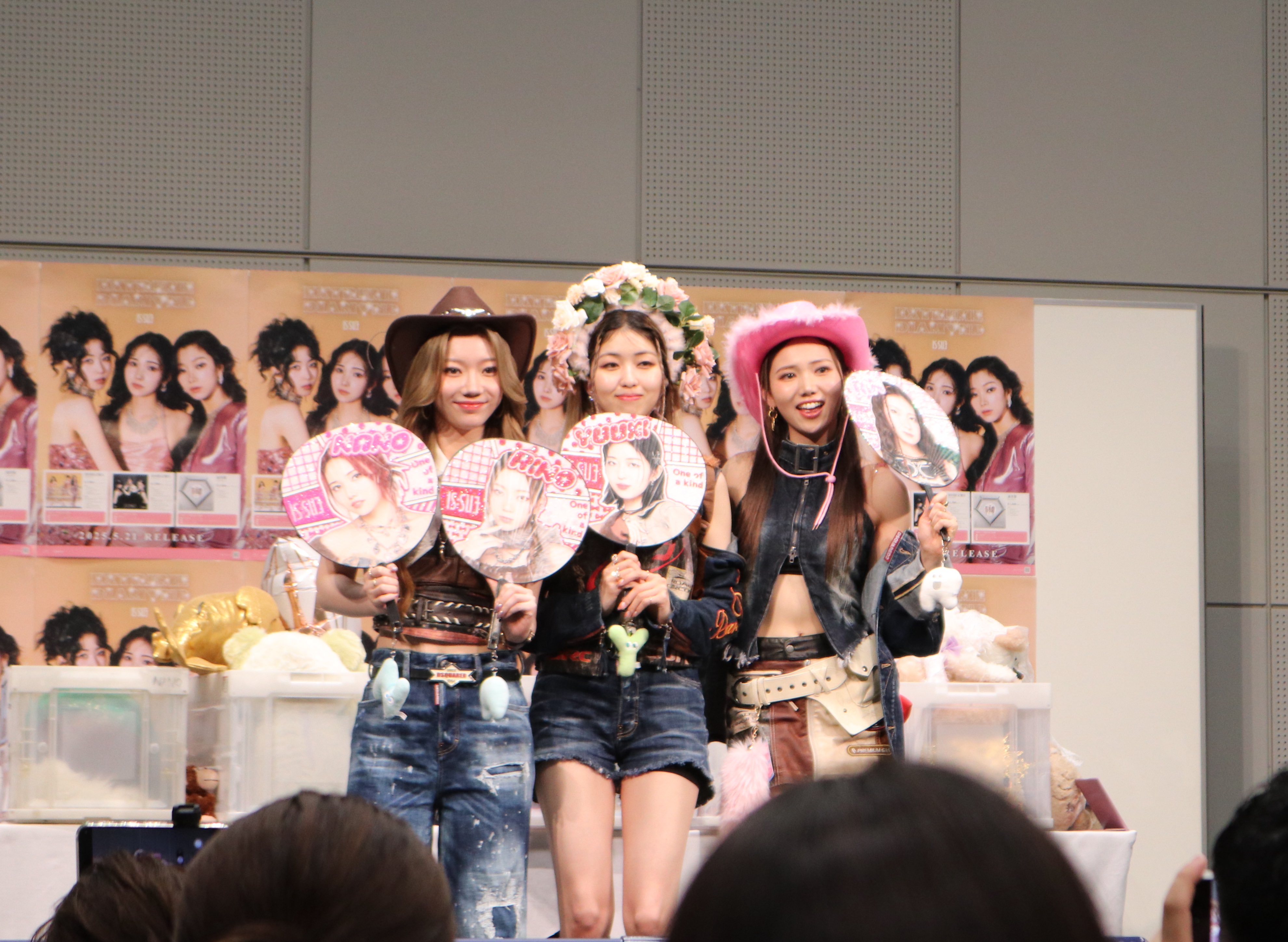 &TEAM☆サイン☆全員☆オフラインイベント☆サイン会☆色紙 &TEAM 2nd EP オフイベ 全員サイン会 全員サイン色紙 - メルカリ