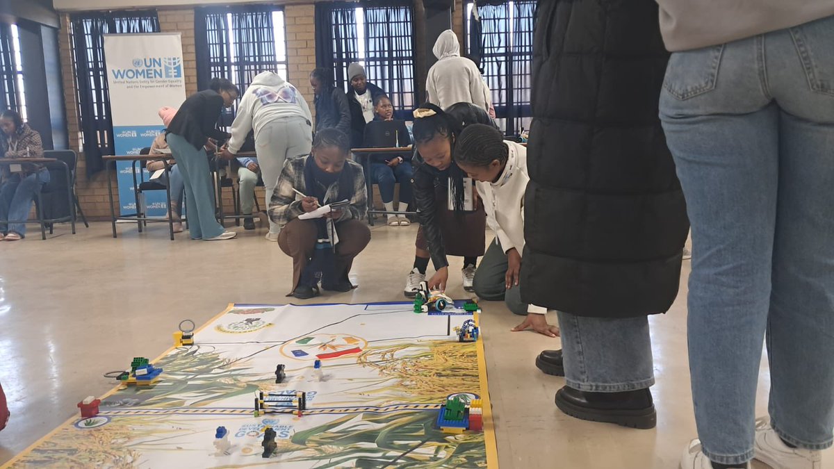 DBE_SA's tweet photo. After a fun session with ThinkShift on gamification and animation, the #AGCCI girls resumed building and programming their robots. 

#GirlsInTech #GirlsInSTEM #CodingAndRobotics https://t.co/t44yCThg4C