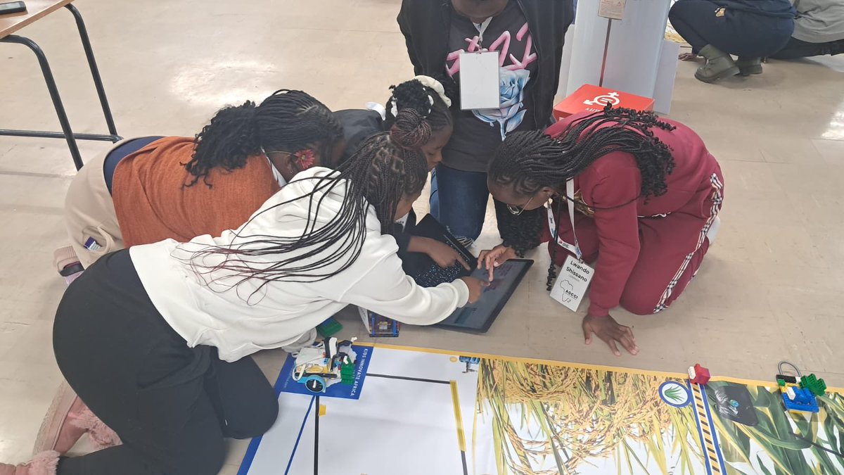 DBE_SA's tweet photo. After a fun session with ThinkShift on gamification and animation, the #AGCCI girls resumed building and programming their robots. 

#GirlsInTech #GirlsInSTEM #CodingAndRobotics https://t.co/t44yCThg4C